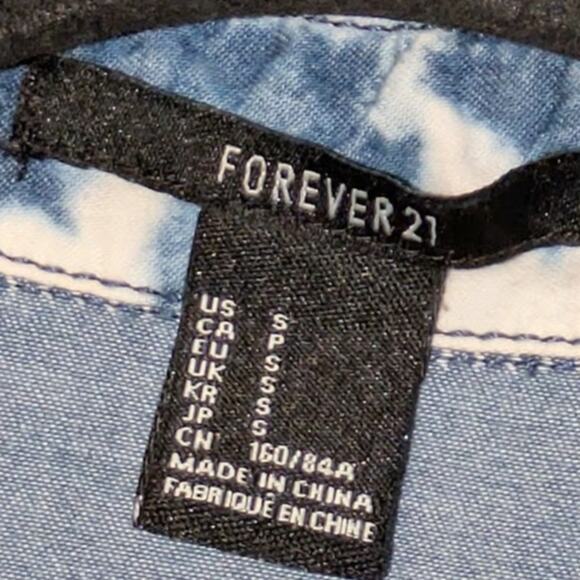 Forever 21 Womens Sz Small Denim / Chambray Pearl Snap Acid Wash Long Sleeve Top - Picture 7 of 8